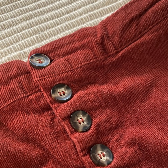 Closet Cleanout✨ Gianni Bini Shorts (Size L) - Picture 3 of 4